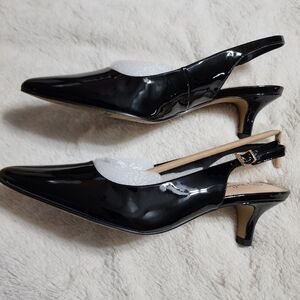 Bella Vita Black Slingback Heels Size 8.5W